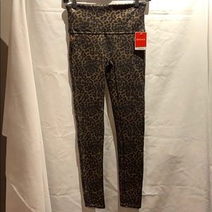SPANX NEW Faux leather Leopard Spanx size M